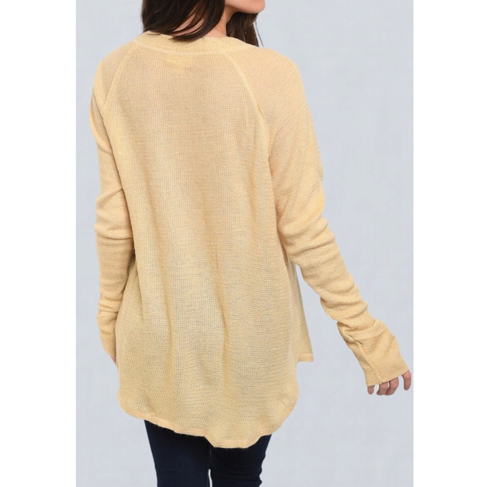 🍁Cream Top - Picture 2 of 3